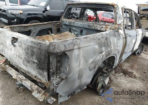 2022 Honda Ridgeline Rtl-E z USA, uszkodzony, nr VIN 5FPYK3F70NB034555